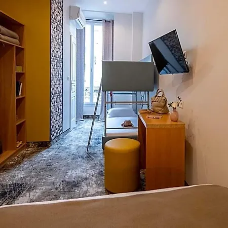 D'ostende Hotel 2*