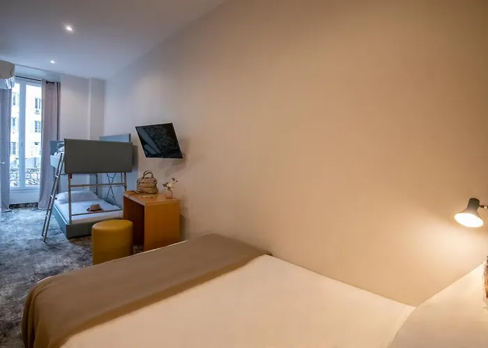 D'ostende Otel 2*